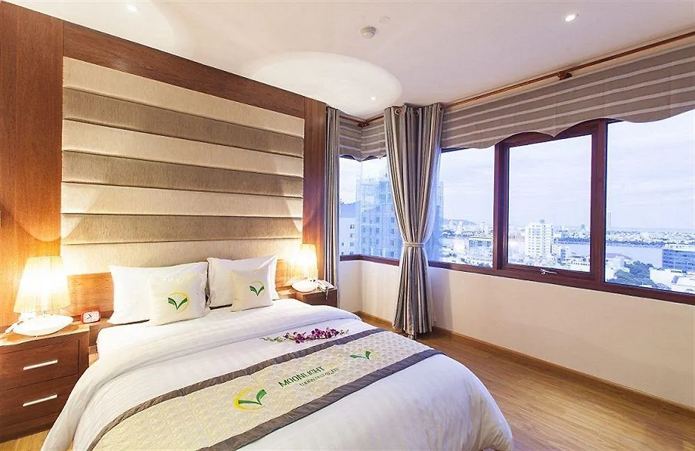 Moonlight Hotel Suites & Spa - Dragon Bridge View & Beautiful City View Da Nang