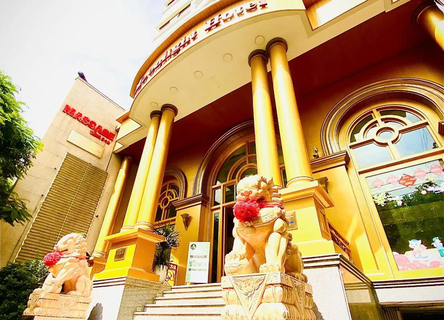 Moonlight Hotel Suites & Spa - Romantic River View & City View, High Floor, Near Dragon Bridge Đà Nẵng