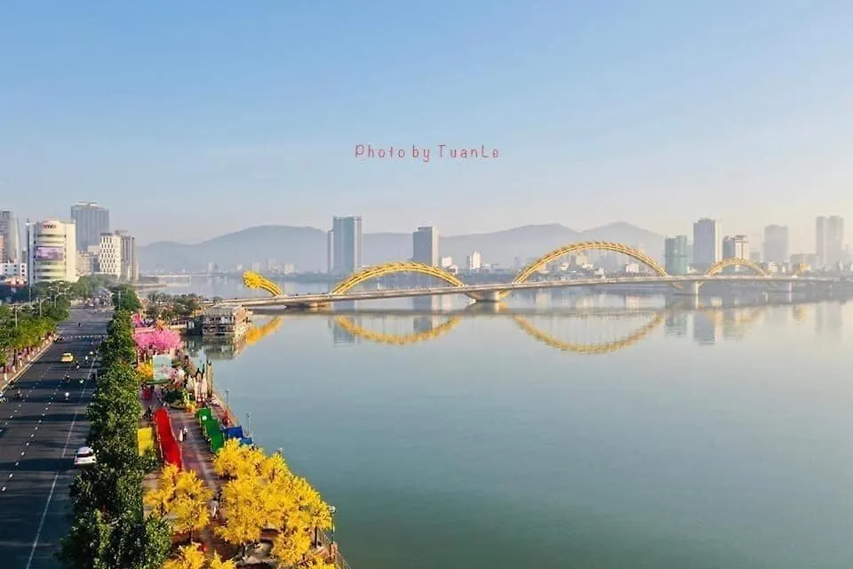 Moonlight Hotel Suites & Spa - Romantic River View & City View, High Floor, Near Dragon Bridge Đà Nẵng Vietnam