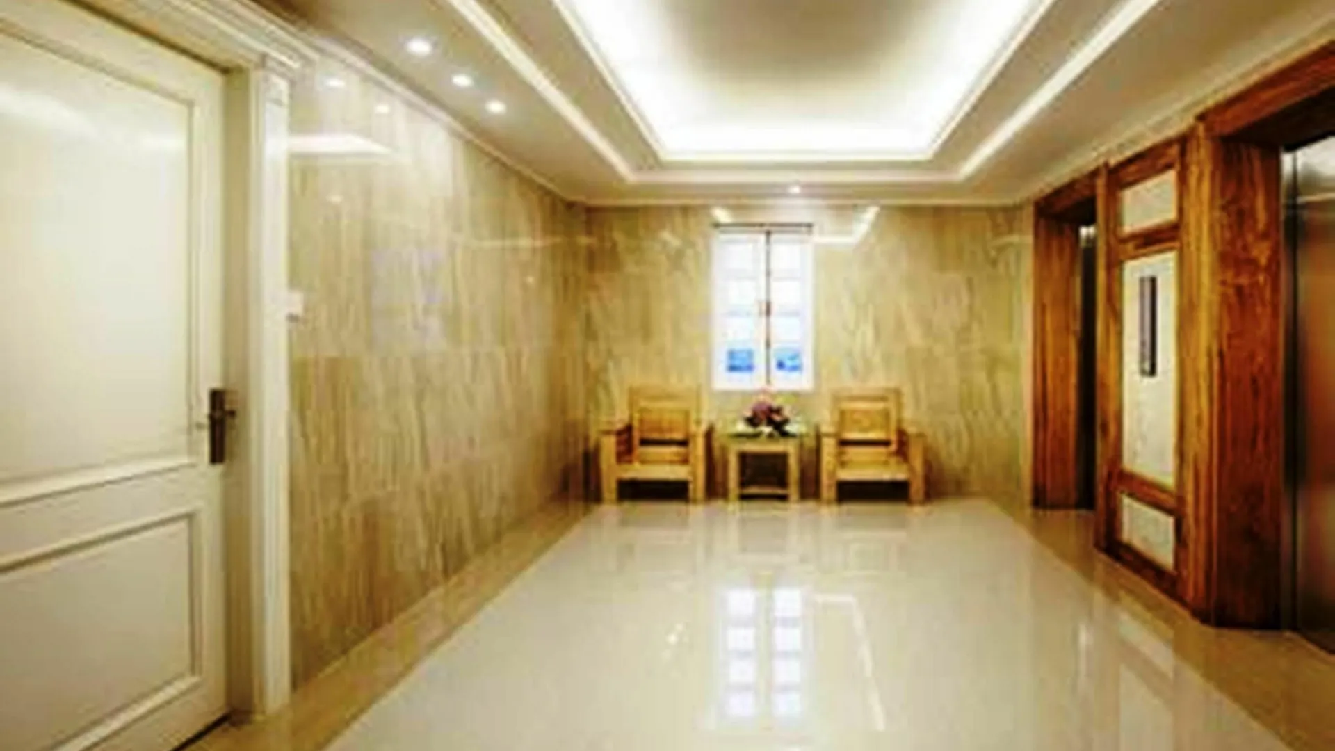 Moonlight Hotel Suites & Spa - Dragon Bridge View & Beautiful City View 4*, Da Nang Vietnam