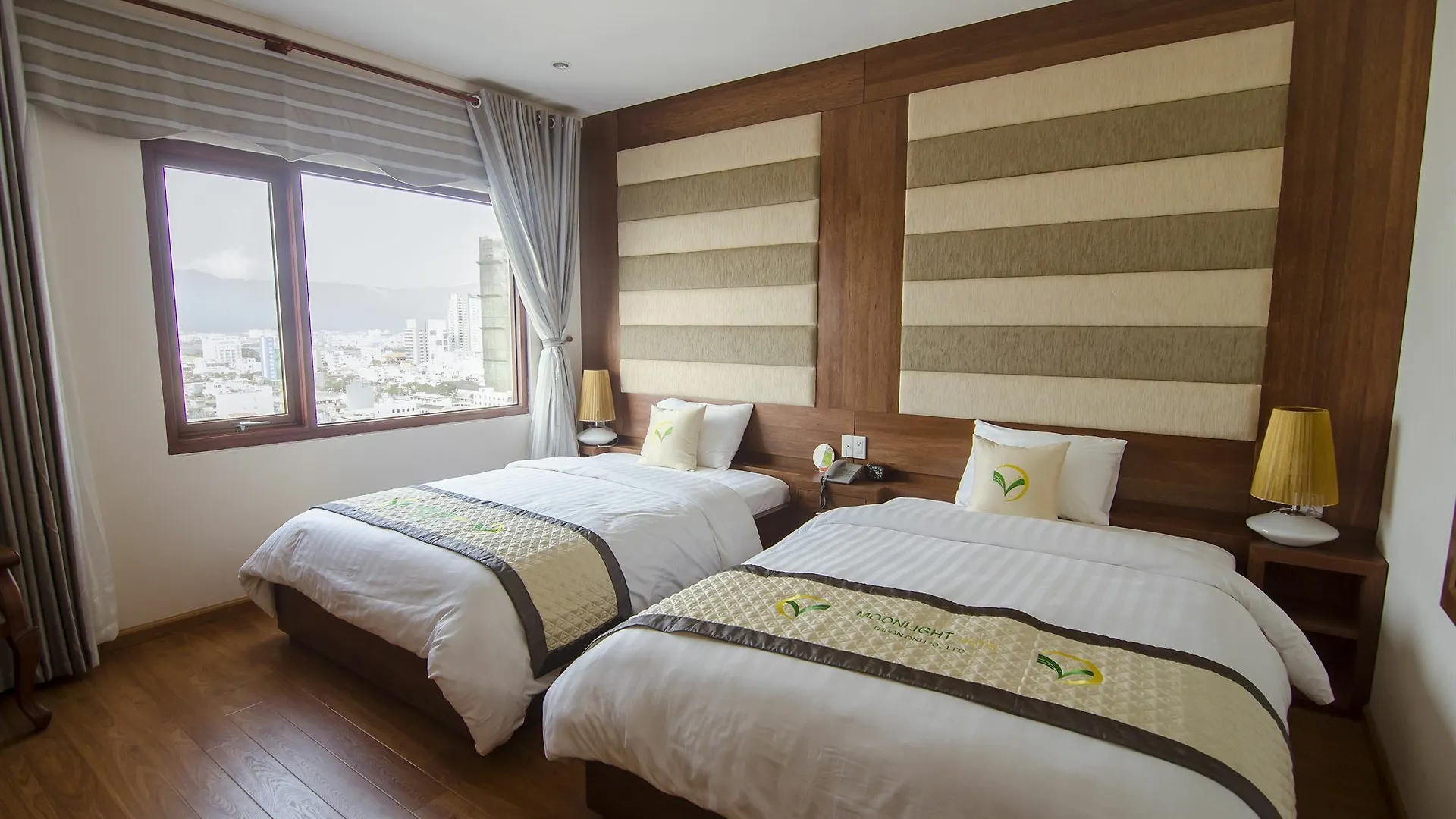 Moonlight Hotel Suites & Spa - Romantic River View & City View, High Floor, Near Dragon Bridge Đà Nẵng Vietnam