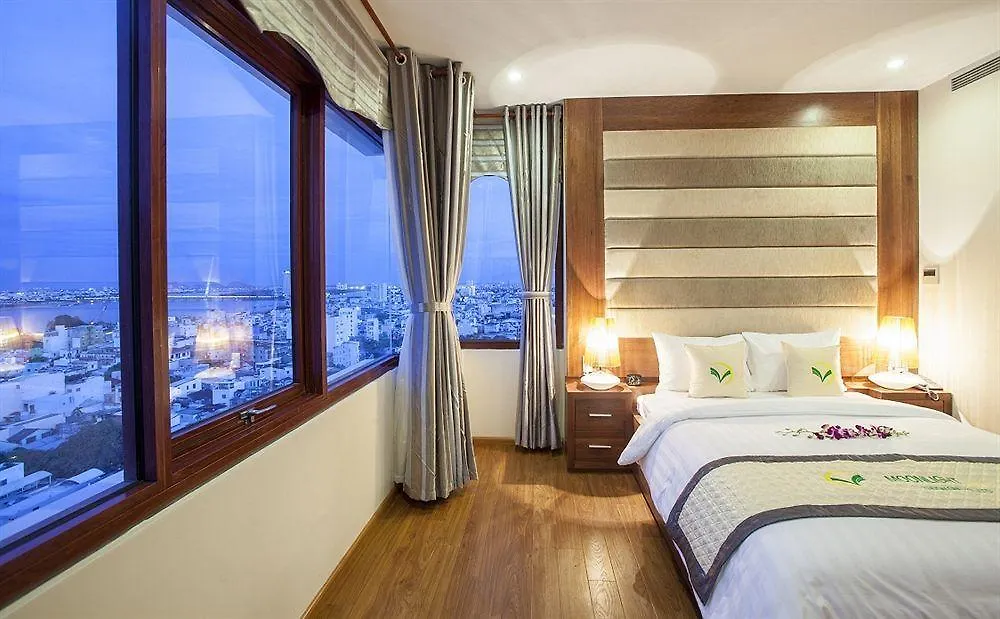 ****  Moonlight Hotel Suites & Spa - Dragon Bridge View & Beautiful City View Vietnam