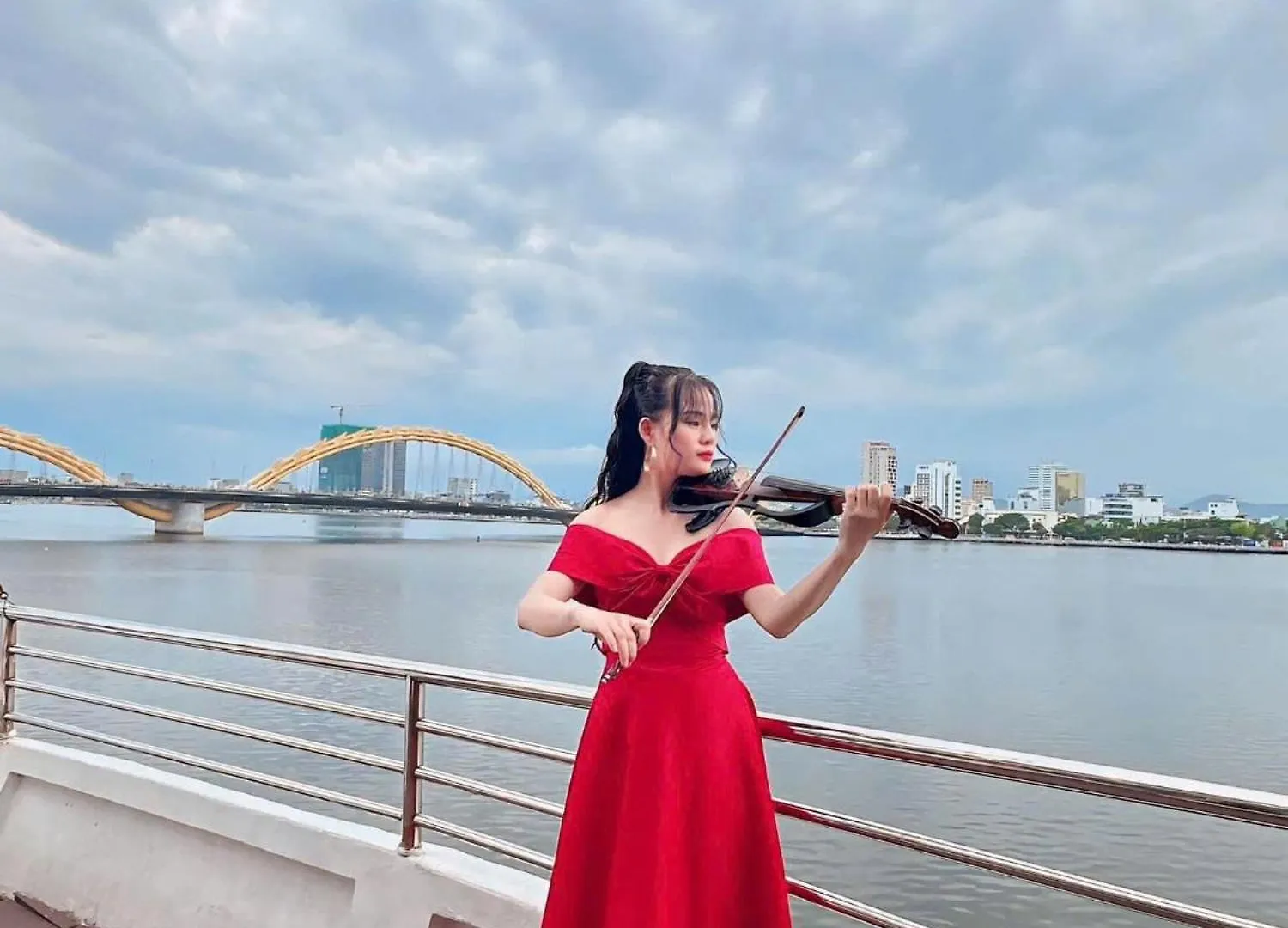 Moonlight Hotel Suites & Spa - Romantic River View & City View, High Floor, Near Dragon Bridge Da Nang 4*,