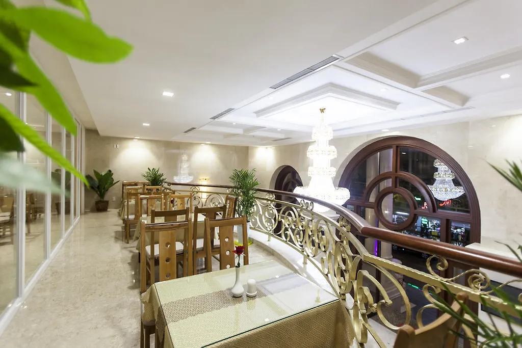 Moonlight Hotel Suites & Spa - Romantic River View & City View, High Floor, Near Dragon Bridge Da Nang