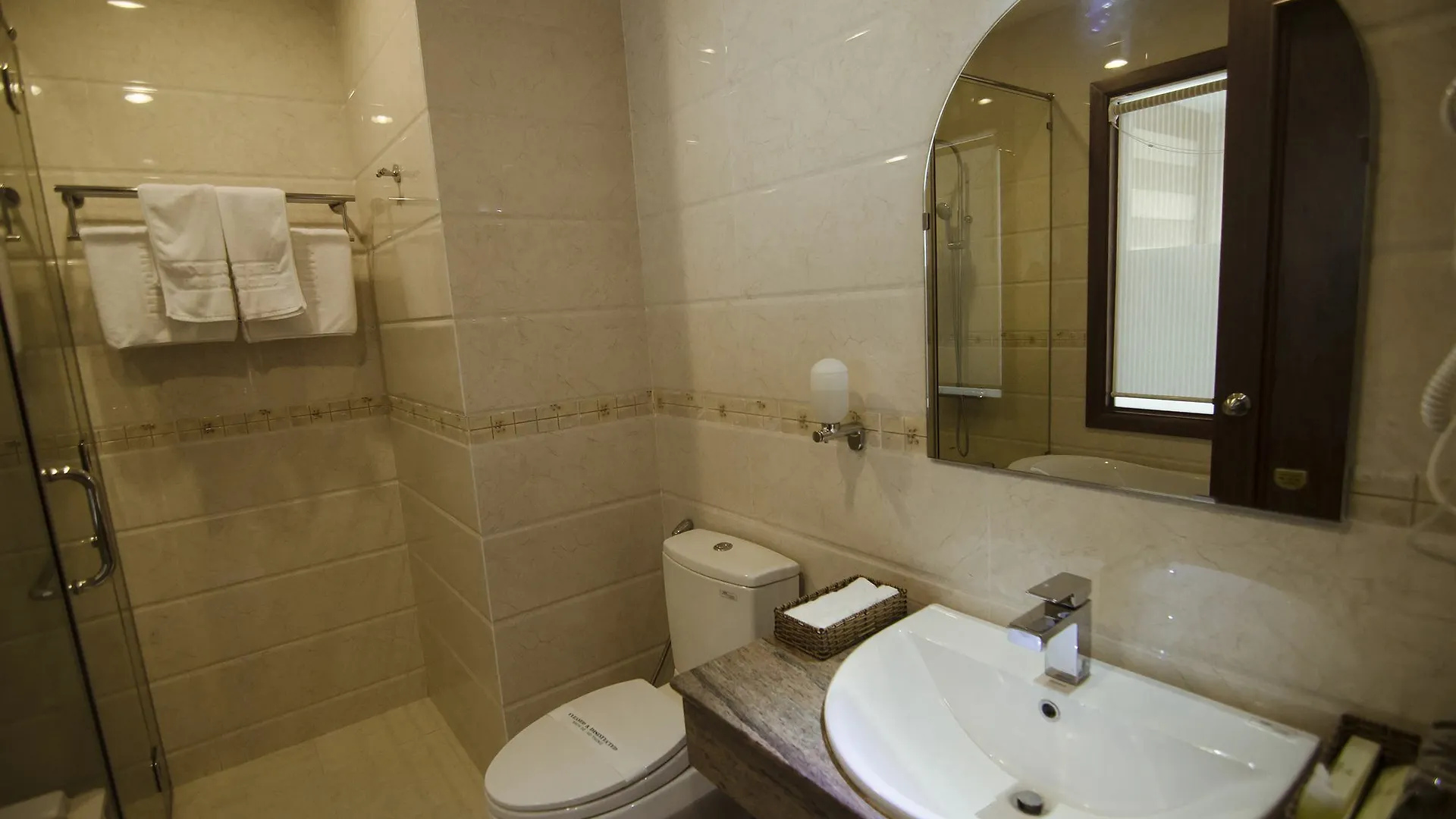 Moonlight Hotel Suites & Spa - Dragon Bridge View & Beautiful City View 4*, Da Nang