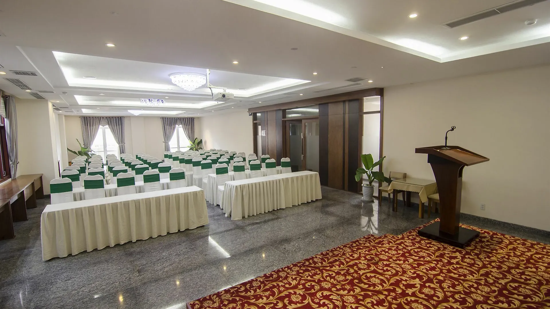 Moonlight Hotel Suites & Spa - Dragon Bridge View & Beautiful City View Vietnam