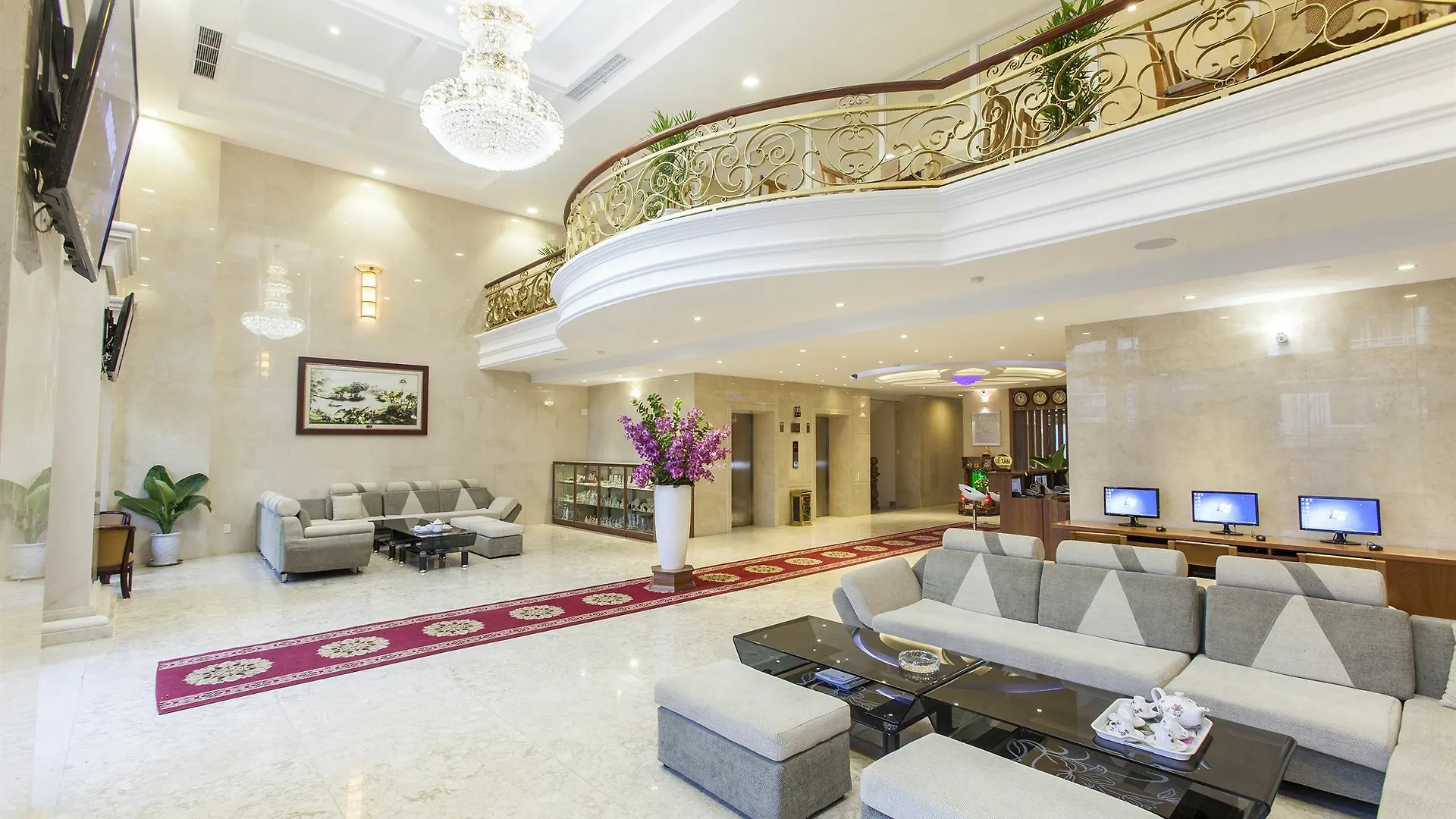 Moonlight Hotel Suites & Spa - Romantic River View & City View, High Floor, Near Dragon Bridge Da Nang
